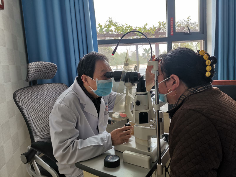 老花眼有什么辦法可以恢復(fù)？可以手術(shù)治療嗎？