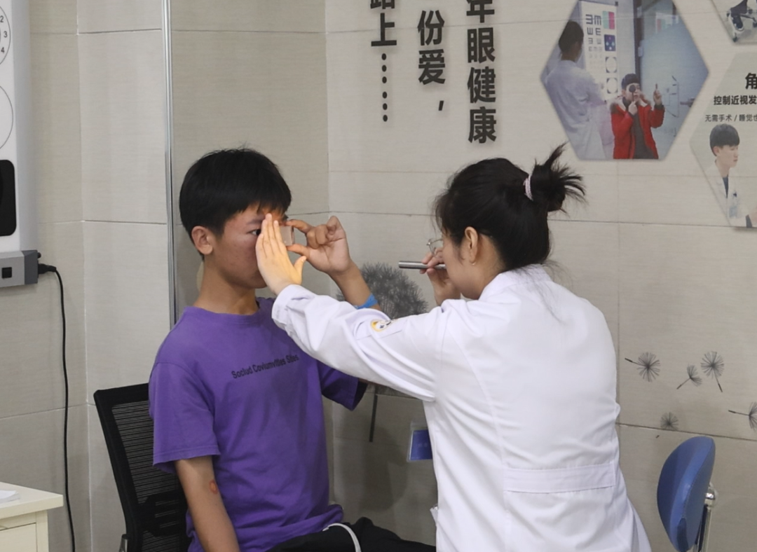 兒童斜視不只影響美觀！把握暑期黃金矯正期！越早治療越好！